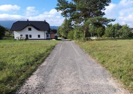 Polaganje frezanega asfalta v Dovcah 01 Foto Boštjan Otoničar
